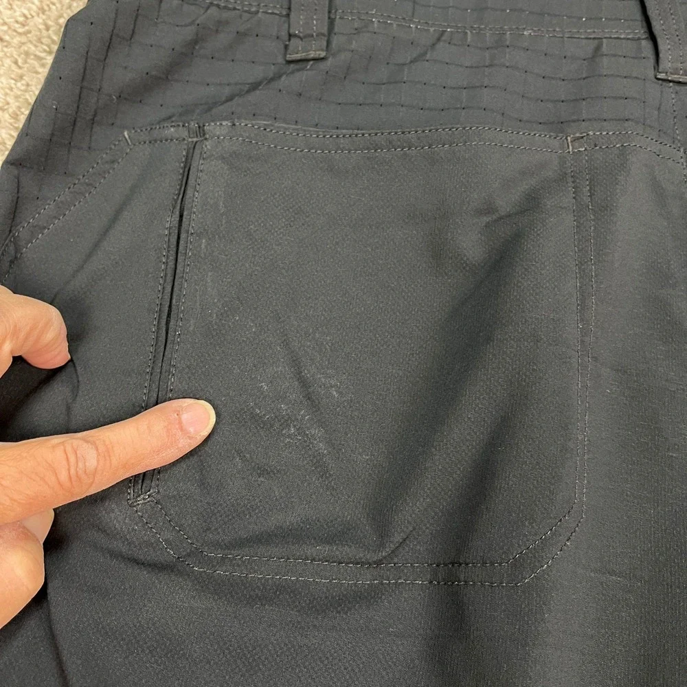 Under Armour Shorts Mens 36 Black Stretch Waistband‎ Reflective Vented Athletic